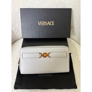 Versace Medusa 95 Light Gray Wallet with Gold Accents